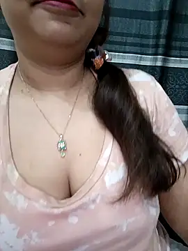 Snapshot of Mow_955 chatting on October 18, 2025, 7:05 pm Mow 955 online show from October 18, 2025, 7:05 pm