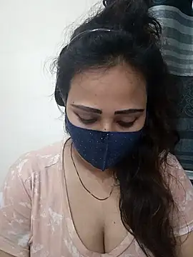 Snapshot of Mow_955 chatting on September 19, 2025, 6:45 pm Mow 955 online show from September 19, 2025, 6:45 pm