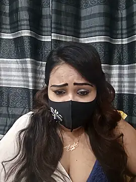 Snapshot of Mow_955 chatting on February 10, 2026, 7:02 pm Mow 955 online show from February 10, 2026, 7:02 pm