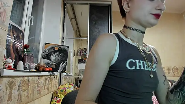 Snapshot of WatsonMi chatting on November 8, 2025, 3:59 pm WatsonMi online show from November 8, 2025, 3:59 pm