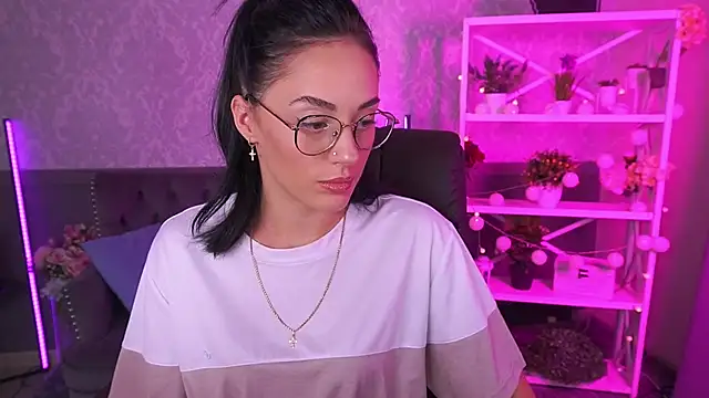 Snapshot of EviLune chatting on September 20, 2025, 6:29 am EviLune online show from September 20, 2025, 6:29 am