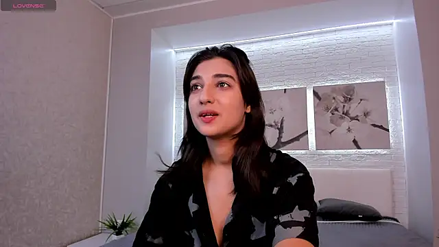 Snapshot of Elfy_Rare_ chatting on October 4, 2025, 2:51 pm Elfy Rare online show from October 4, 2025, 2:51 pm