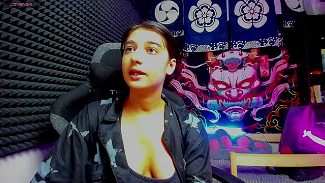 Snapshot of Elfy_Rare_ chatting on September 22, 2025, 3:07 pm Elfy Rare online show from September 22, 2025, 3:07 pm