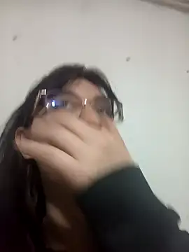 lareinalareinadelanal online show from November 5, 2025, 10:57 pm