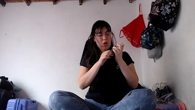 lareinalareinadelanal online show from September 15, 2025, 12:16 pm