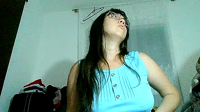 lareinalareinadelanal online show from September 27, 2025, 11:38 am