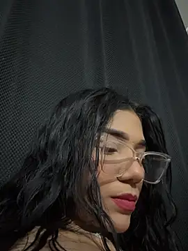 Snapshot of ElaRose_12 chatting on June 26, 2026, 11:10 pm ElaRose 12 online show from June 26, 2026, 11:10 pm