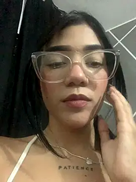 ElaRose 12 online show from November 28, 2025, 7:36 pm