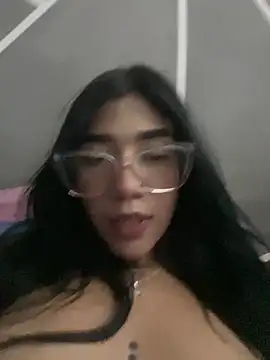 ElaRose 12 online show from January 17, 2026, 7:39 pm