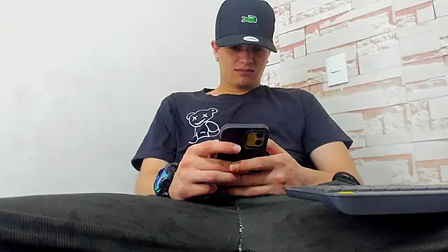 Themasterhades 777 online show from September 22, 2025, 9:43 pm