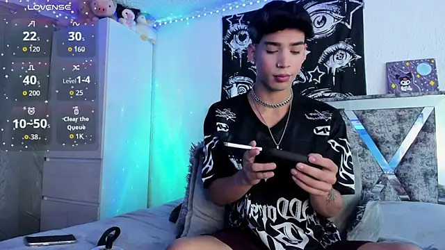 Snapshot of Dark_Boy26 chatting on October 9, 2025, 10:32 pm Dark Boy26 online show from October 9, 2025, 10:32 pm