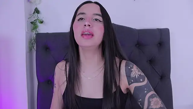 kaylee lee online show from April 10, 2026, 3:35 am