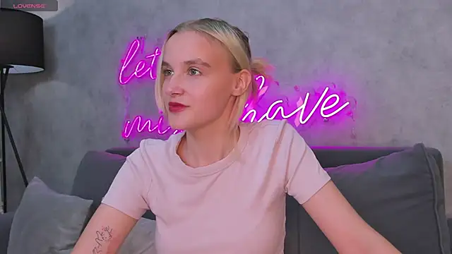 Carolin Miller online show from September 18, 2025, 7:44 am