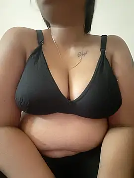 Seductive Punjaban online show from November 20, 2025, 12:50 pm