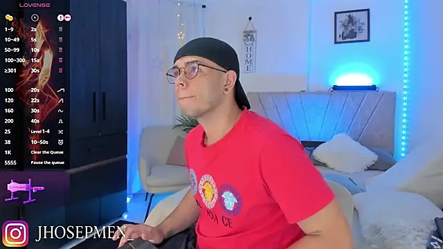 jhosepMoreno online show from September 16, 2025, 2:07 pm