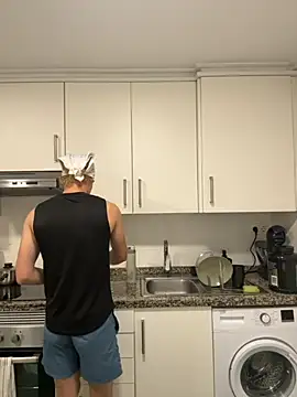 Snapshot of pbyariel- chatting on October 20, 2025, 3:45 pm pbyariel- online show from October 20, 2025, 3:45 pm