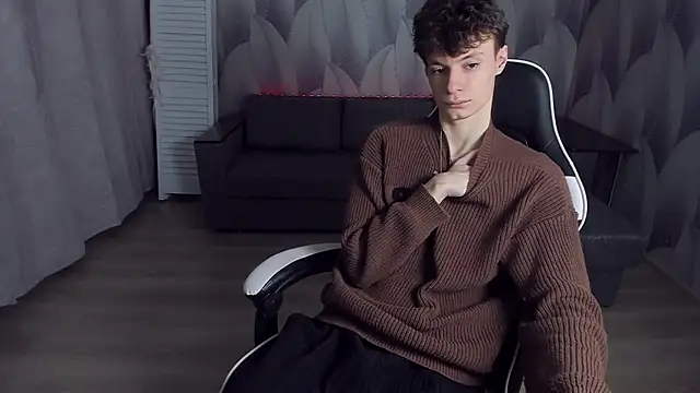 Edvard Blare online show from October 19, 2025, 7:16 pm