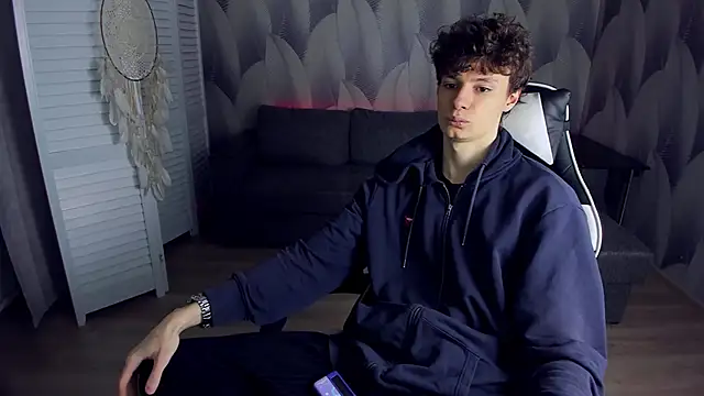 Edvard Blare online show from November 24, 2025, 1:33 pm