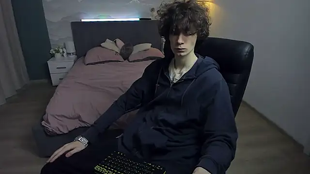 Edvard Blare online show from October 3, 2025, 1:12 pm