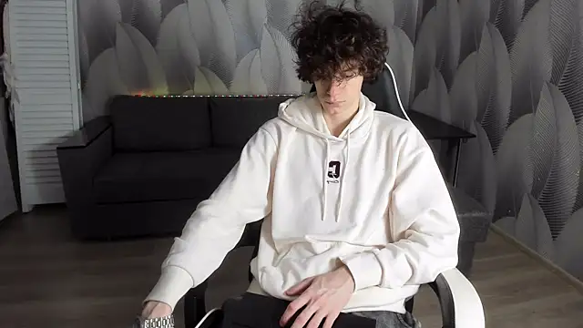 Edvard Blare online show from September 20, 2025, 7:41 pm