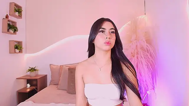 maia lia  online show from September 11, 2025, 7:14 pm