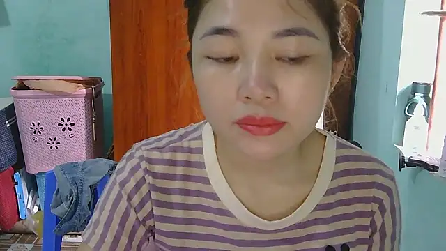 Uhem112 online show from October 13, 2025, 3:41 am