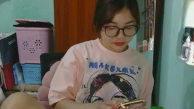 Uhem112 online show from October 6, 2025, 12:45 am