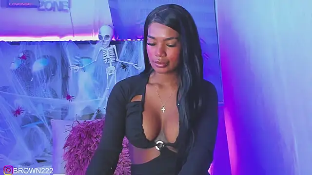 Snapshot of _naomibrown_ chatting on October 8, 2025, 5:20 am naomibrown online show from October 8, 2025, 5:20 am