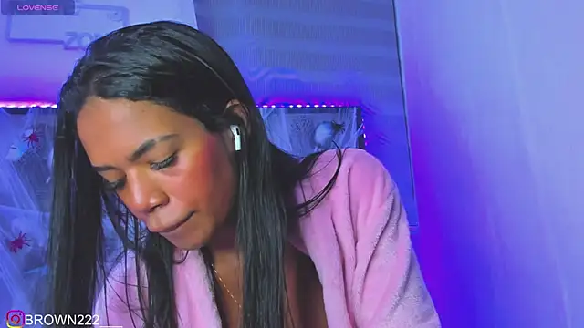 Snapshot of _naomibrown_ chatting on October 10, 2025, 2:01 am naomibrown online show from October 10, 2025, 2:01 am