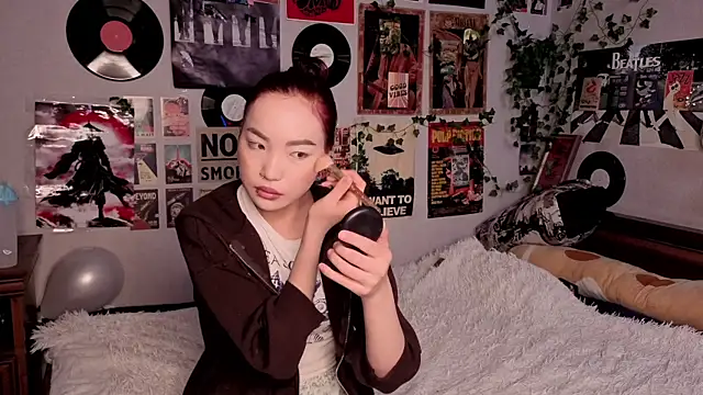 OdetteBiddy online show from February 22, 2026, 8:10 pm