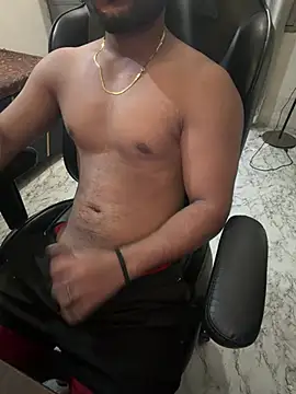 Kartikkartik8595 online show from July 7, 2026, 10:24 pm