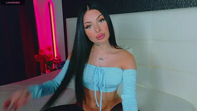 AshleyEttheenn online show from April 12, 2026, 5:05 pm