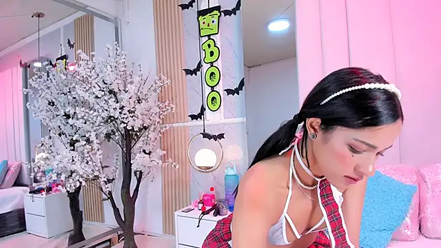 EmmaWilliam1 online show from October 4, 2025, 6:48 am