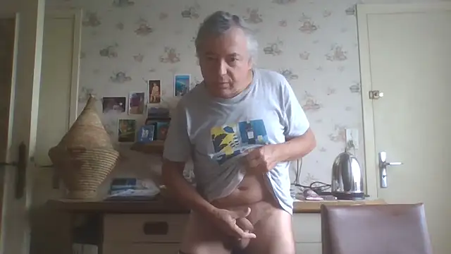Snapshot of gegevincent chatting on June 2, 2026, 10:37 am gegevincent online show from June 2, 2026, 10:37 am