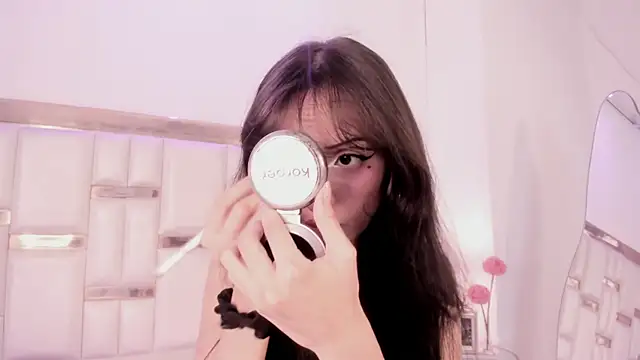 MaddieStark online show from November 20, 2025, 4:40 pm