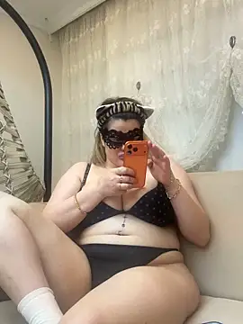 aydabella7777 online show from February 21, 2026, 11:40 pm