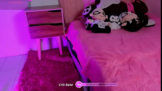 Snapshot of Alanaloiiss_ chatting on October 31, 2025, 3:03 am Alanaloiiss online show from October 31, 2025, 3:03 am