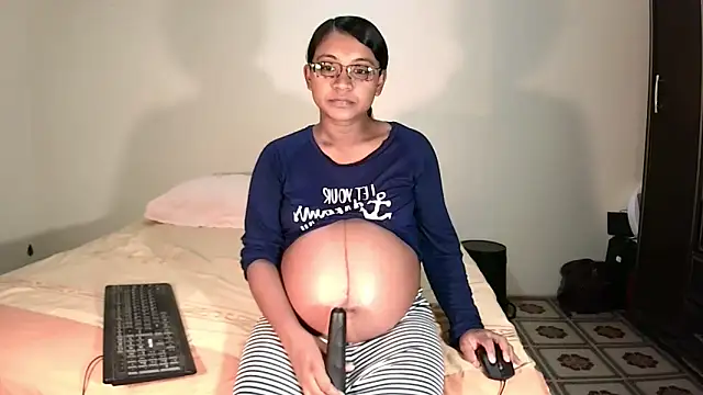 indiansweetflava online show from May 13, 2026, 6:59 pm
