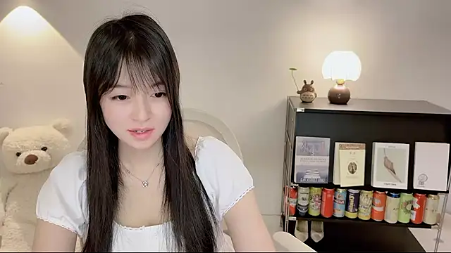 Snapshot of Onechestnut chatting on June 15, 2026, 2:34 am Onechestnut online show from June 15, 2026, 2:34 am