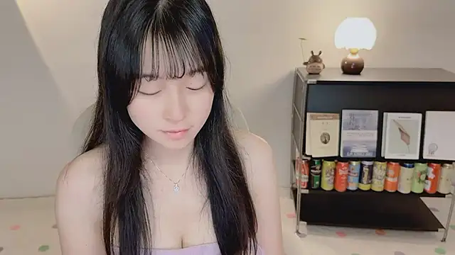 Onechestnut online show from May 26, 2026, 8:56 am