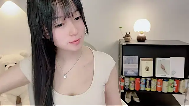 Snapshot of Onechestnut chatting on June 25, 2026, 5:12 am Onechestnut online show from June 25, 2026, 5:12 am