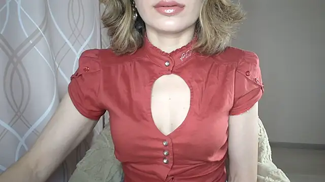 miss  Sophie online show from October 31, 2025, 8:00 am