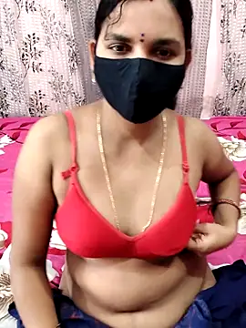 Snapshot of Lalitha-1995 chatting on November 7, 2025, 6:07 am Lalitha-1995 online show from November 7, 2025, 6:07 am