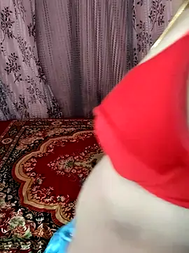 Snapshot of Lalitha-1995 chatting on October 13, 2025, 5:31 am Lalitha-1995 online show from October 13, 2025, 5:31 am