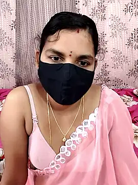 Snapshot of Lalitha-1995 chatting on October 26, 2025, 7:09 am Lalitha-1995 online show from October 26, 2025, 7:09 am