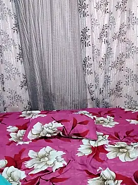 Snapshot of Lalitha-1995 chatting on November 8, 2025, 4:54 pm Lalitha-1995 online show from November 8, 2025, 4:54 pm