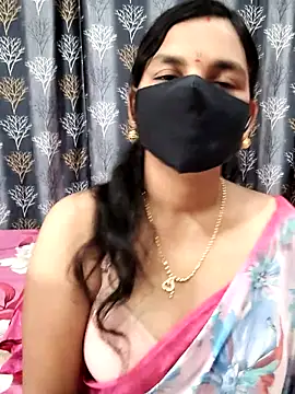 Snapshot of Lalitha-1995 chatting on July 10, 2026, 5:51 am Lalitha-1995 online show from July 10, 2026, 5:51 am