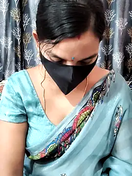 Snapshot of Lalitha-1995 chatting on May 26, 2026, 5:16 am Lalitha-1995 online show from May 26, 2026, 5:16 am