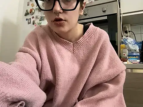 severingratty online show from October 2, 2025, 6:39 am