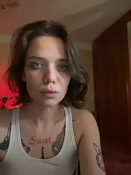 enchanting chloe online show from October 9, 2025, 6:52 pm